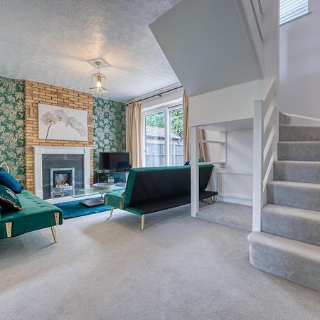 Capri 13 Sa - 3 Bed House, Close To Loughborough University & M1 Motorway, Free Wifi, Big Garden, Ample Parking- Ask For Contractor Rates! Luaran gambar