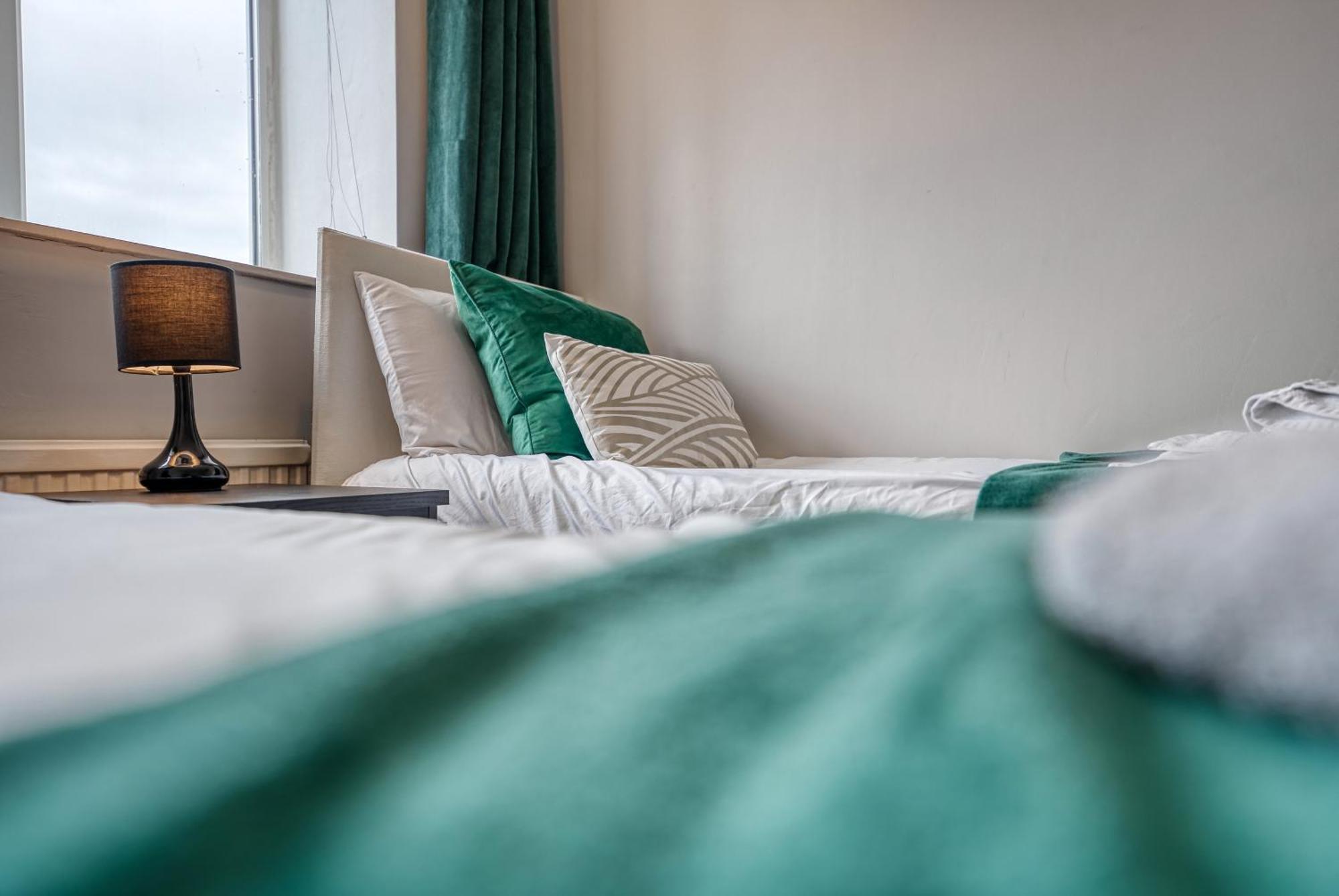 Capri 13 Sa - 3 Bed House, Close To Loughborough University & M1 Motorway, Free Wifi, Big Garden, Ample Parking- Ask For Contractor Rates! Luaran gambar