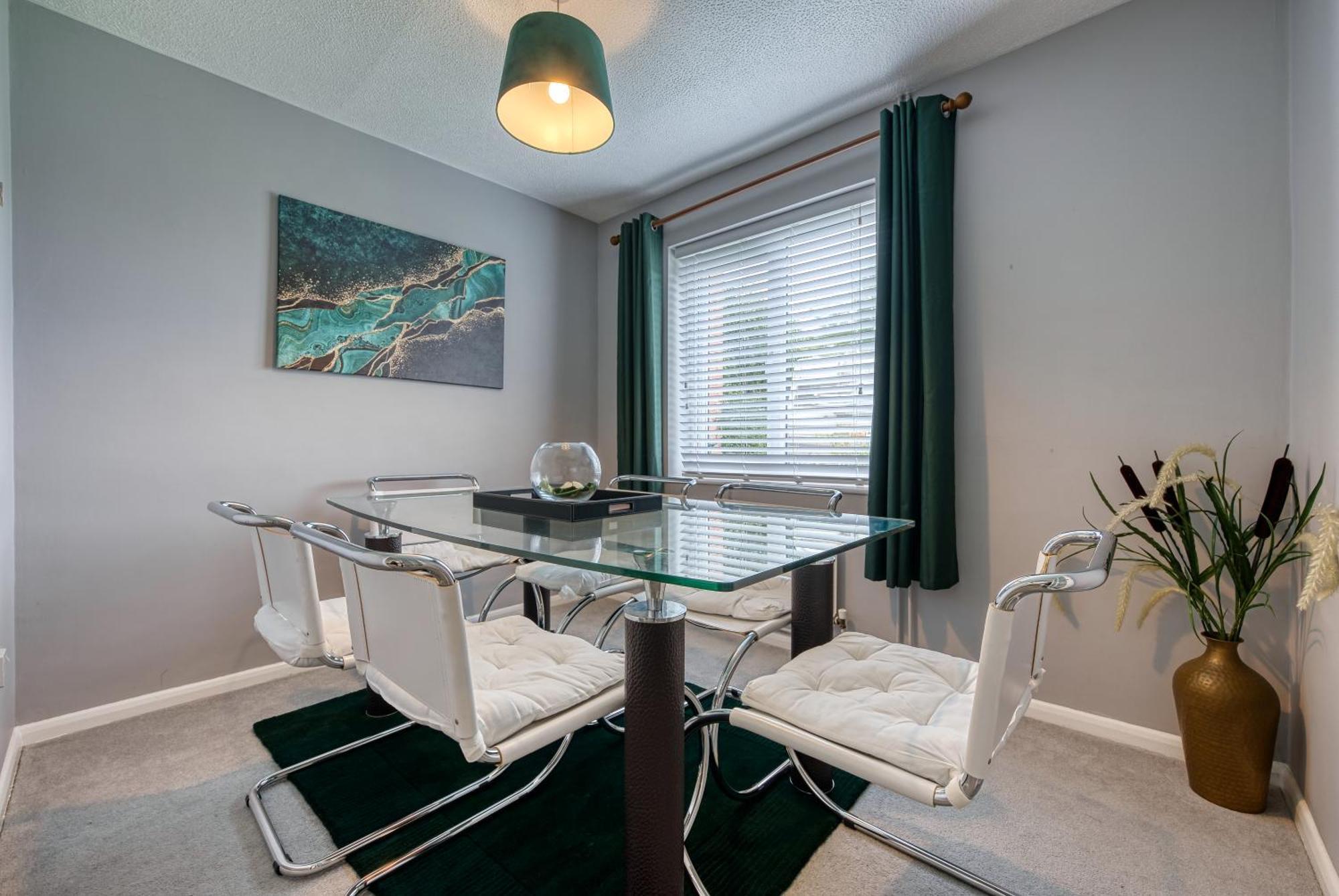 Capri 13 Sa - 3 Bed House, Close To Loughborough University & M1 Motorway, Free Wifi, Big Garden, Ample Parking- Ask For Contractor Rates! Luaran gambar